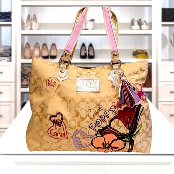 Coach Handbags - Coach Poppy Tote